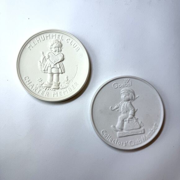 Vintage Goebel 1976 Hummel‎ Collectors' Club Member 4" Bisque Charter Disks - Picture 1 of 7
